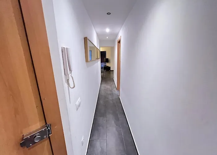Gorgeous Apartment In Downtown